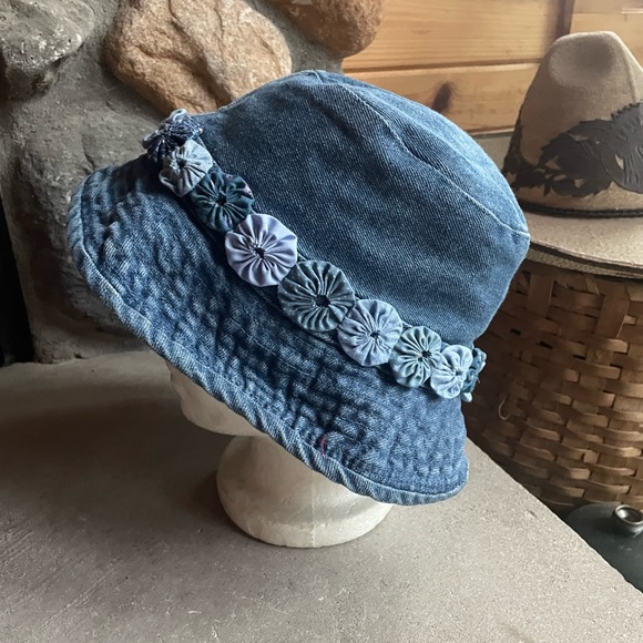 Vintage Accessories - 1990s Arlin Denim Floral Band Bucket Hat